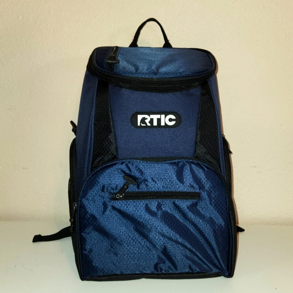RTIC Day Cooler Backpack 15 can
